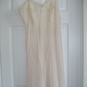 Vintage Corhan Noumair slip, cream, Sz S